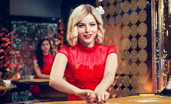 Hình ảnh nhân viên hỗ trợ khách hàng của 365bet code